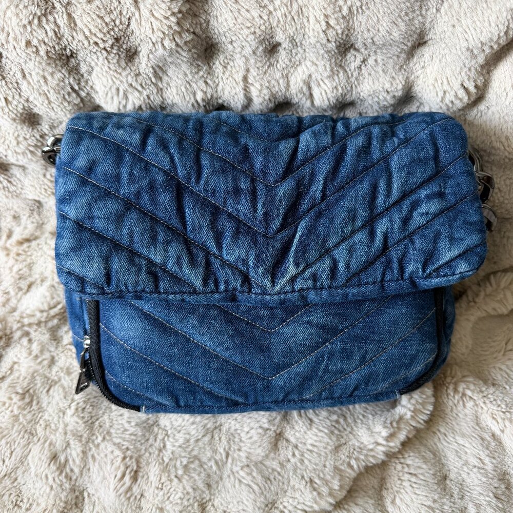 Think Rolyn Denim Fabric Crossbody with Chain Strap Metal Multi Pocket Blue Blac